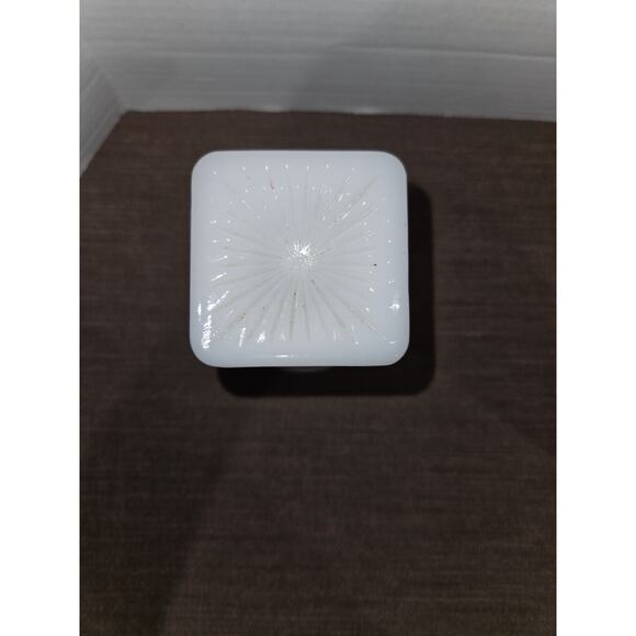 2 Vint Opal McKee Milk Glass Pedestal Stem Goblet Tea Glasses Thumbprint Design - Picture 5 of 5